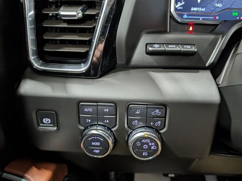Used 2025 GMC Sierra 1500 Denali Ultimate AWD/4WD image 24