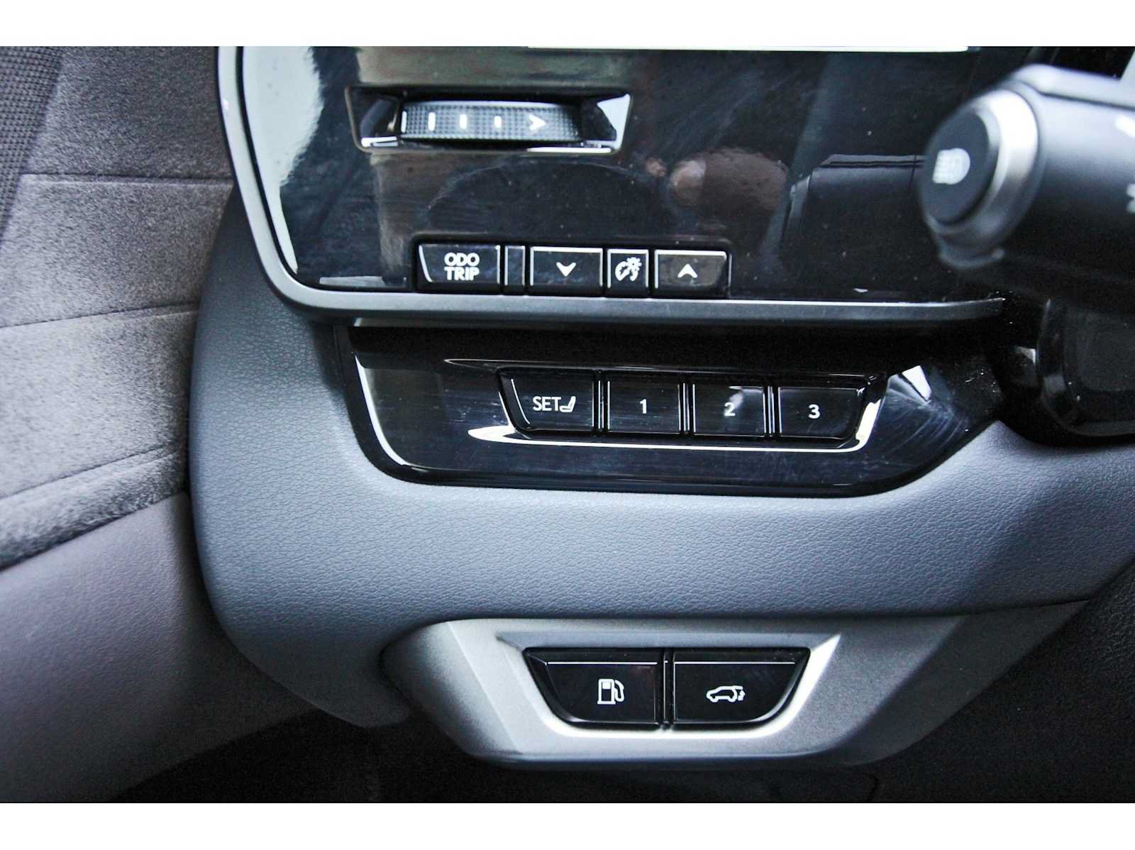 Used 2023 Lexus RX 350 AWD w/ Accessory Package (Z1) image 19