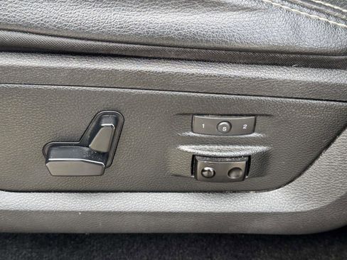 Used 2017 RAM 1500 Laramie w/ Convenience Group image 17