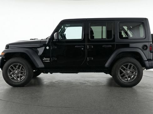 Used 2025 Jeep Wrangler Unlimited Sport AWD/4WD image 5
