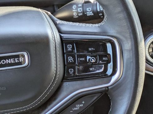 Used 2023 Jeep Grand Wagoneer L Series II image 14