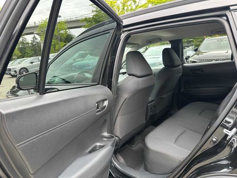 Used 2022 Toyota Corolla Cross LE AWD/4WD image 16