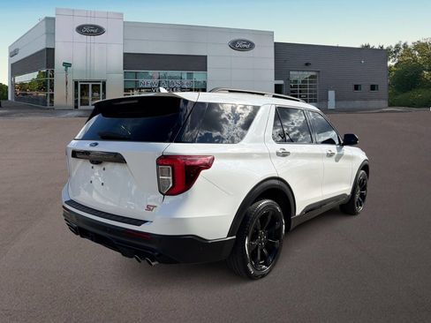 Used 2024 Ford Explorer ST w/ Equipment Group 401A AWD/4WD image 9