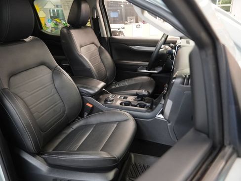 Used 2024 Ford Ranger Lariat w/ FX4 Off-Road Package AWD/4WD image 36