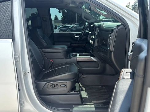 Used 2023 GMC Sierra 3500 Denali w/ Denali Ultimate Package AWD/4WD image 17