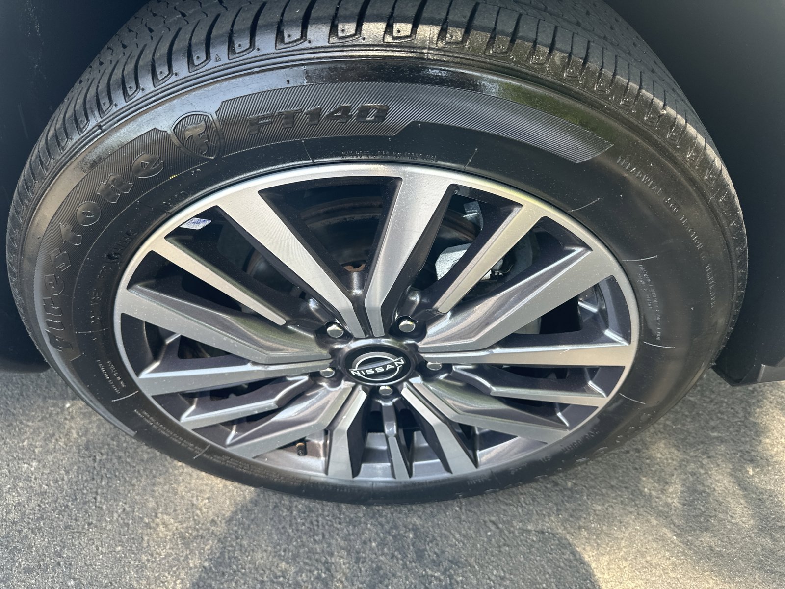 Used 2024 Nissan Kicks SR FWD image 29