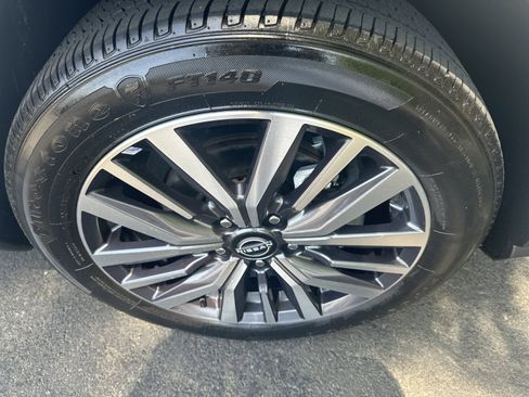 Used 2024 Nissan Kicks SR FWD image 29