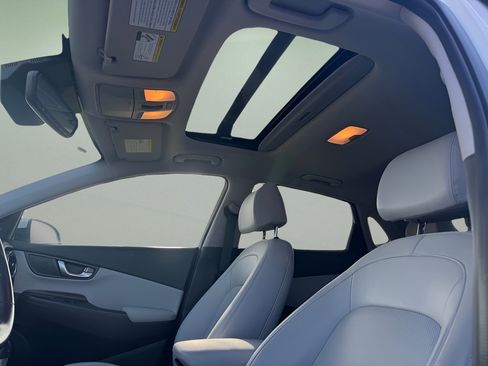 Certified 2023 Hyundai Kona Limited AWD/4WD image 19