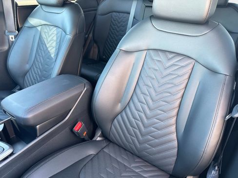 New 2026 Kia Sportage X-Line w/ X-Line Premium Package image 18