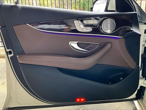 Used 2019 Mercedes-Benz E 300 image 21