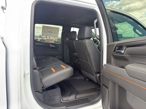 New 2026 GMC Sierra 1500 AT4 w/ AT4 Premium Package AWD/4WD image 10