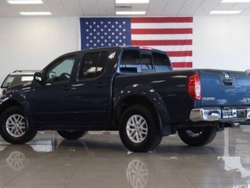 Used 2017 Nissan Frontier SV AWD/4WD image 15