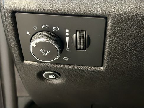 Used 2017 Jeep Grand Cherokee Limited AWD/4WD image 16