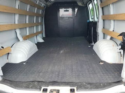 Used 2025 Chevrolet Express 2500 w/ Driver Convenience Package RWD image 3