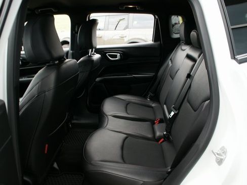 Used 2025 Jeep Compass Trailhawk image 25