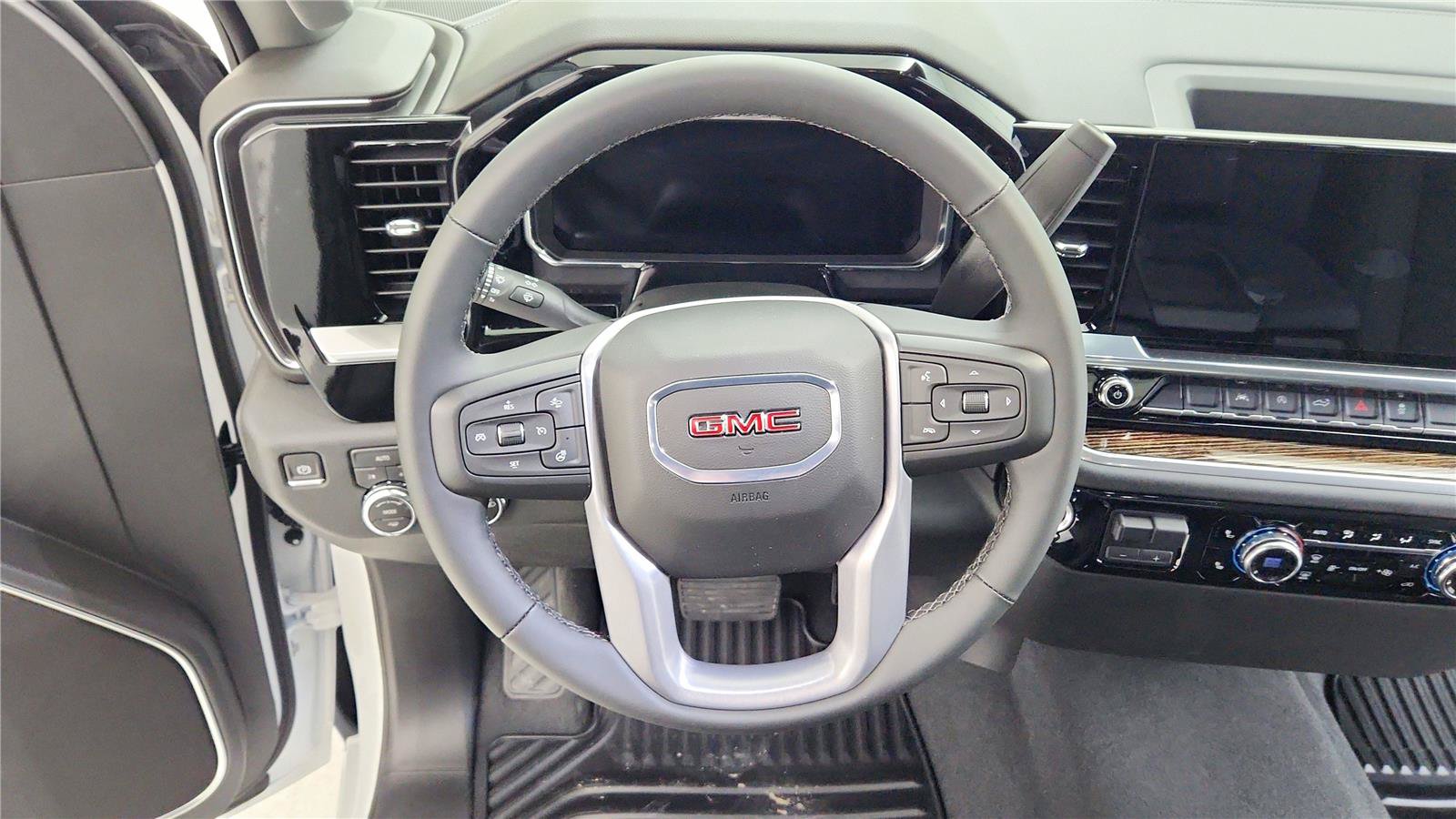 New 2026 GMC Sierra 1500 SLE AWD/4WD image 28