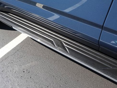 New 2025 Chevrolet Suburban Premier image 13