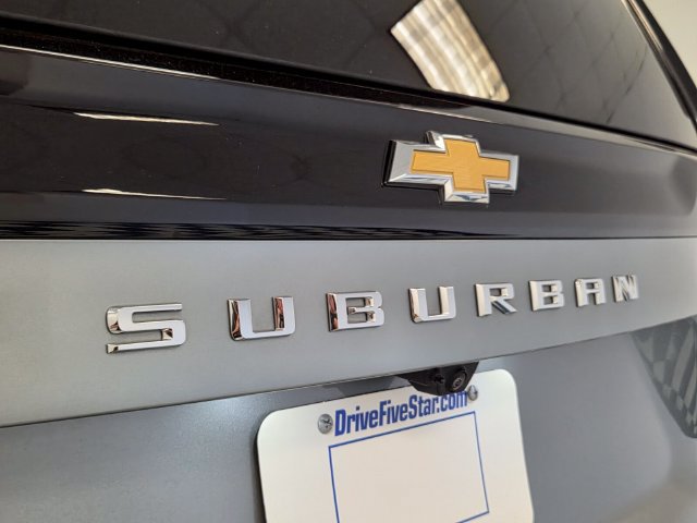 Used 2026 Chevrolet Suburban LS RWD image 15