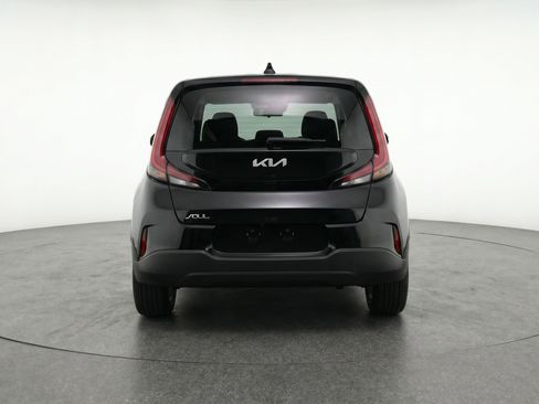Used 2025 Kia Soul LX w/ LX Technology Package FWD image 7