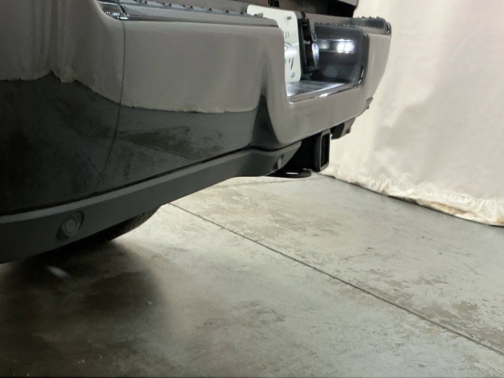 Used 2025 RAM 2500 Big Horn AWD/4WD image 11