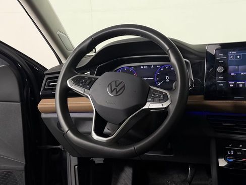 Used 2025 Volkswagen Jetta SEL FWD image 15
