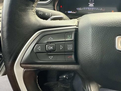 Used 2022 Jeep Grand Cherokee Limited image 34