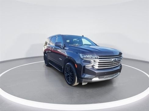 Used 2023 Chevrolet Tahoe High Country image 2