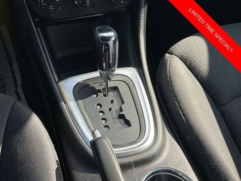 Used 2012 Chrysler 200 Touring image 18