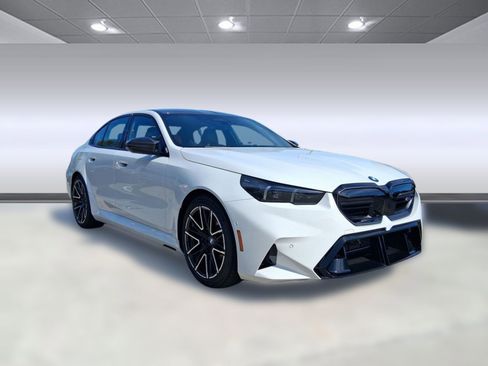 New 2026 BMW M5 w/ Carbon Package image 7