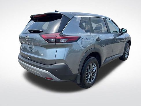 Used 2023 Nissan Rogue S image 5