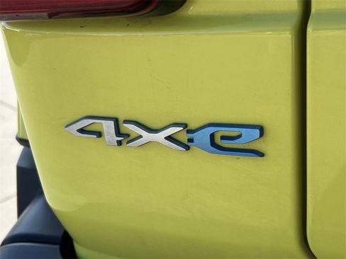 Used 2022 Jeep Wrangler Unlimited Sahara image 12