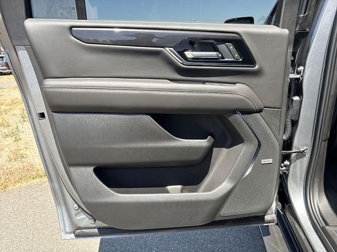 New 2026 GMC Yukon XL Elevation w/ Elevation Premium Package AWD/4WD image 23