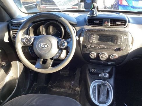 Used 2016 Kia Soul FWD image 17