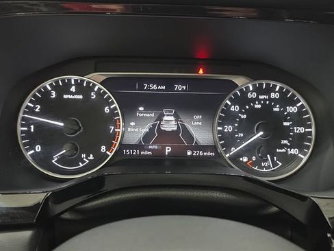 Used 2025 Nissan Pathfinder SV AWD/4WD image 18
