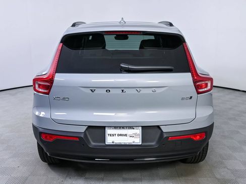 Certified 2026 Volvo XC40 B5 Plus AWD/4WD image 30