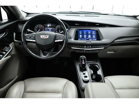 Used 2022 Cadillac XT4 Premium Luxury w/ Enhanced Visibility Package AWD/4WD image 30