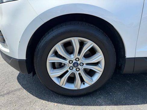 Used 2019 Ford Edge Titanium w/ Cold Weather Package AWD/4WD image 18