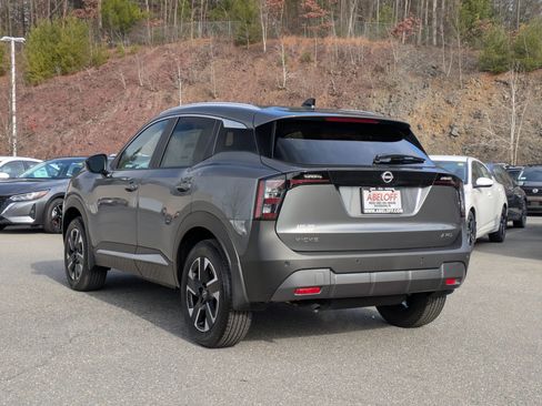 New 2026 Nissan Kicks SV w/ Cold Weather Package image 6