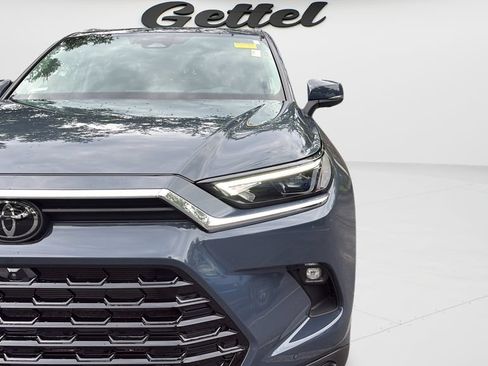 Used 2025 Toyota Grand Highlander AWD image 25