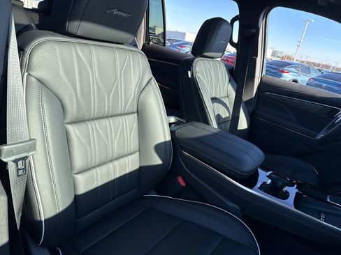 New 2026 Buick Enclave Avenir w/ Super Cruise Package image 42