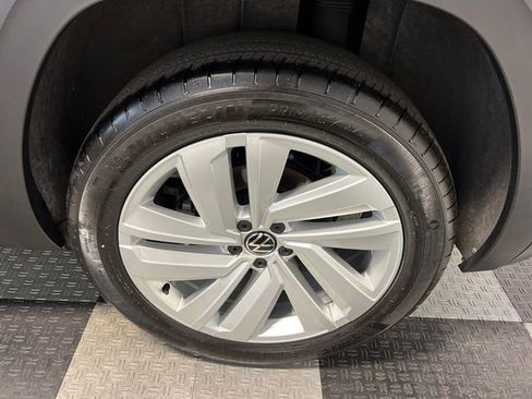 Certified 2023 Volkswagen Atlas Cross Sport SE FWD image 16