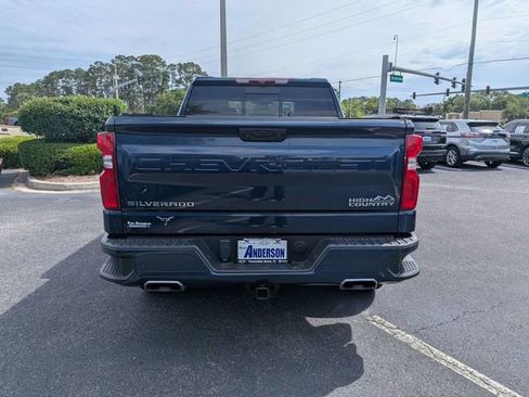 Used 2022 Chevrolet Silverado 1500 High Country w/ Z71 Off-Road Package AWD/4WD image 4