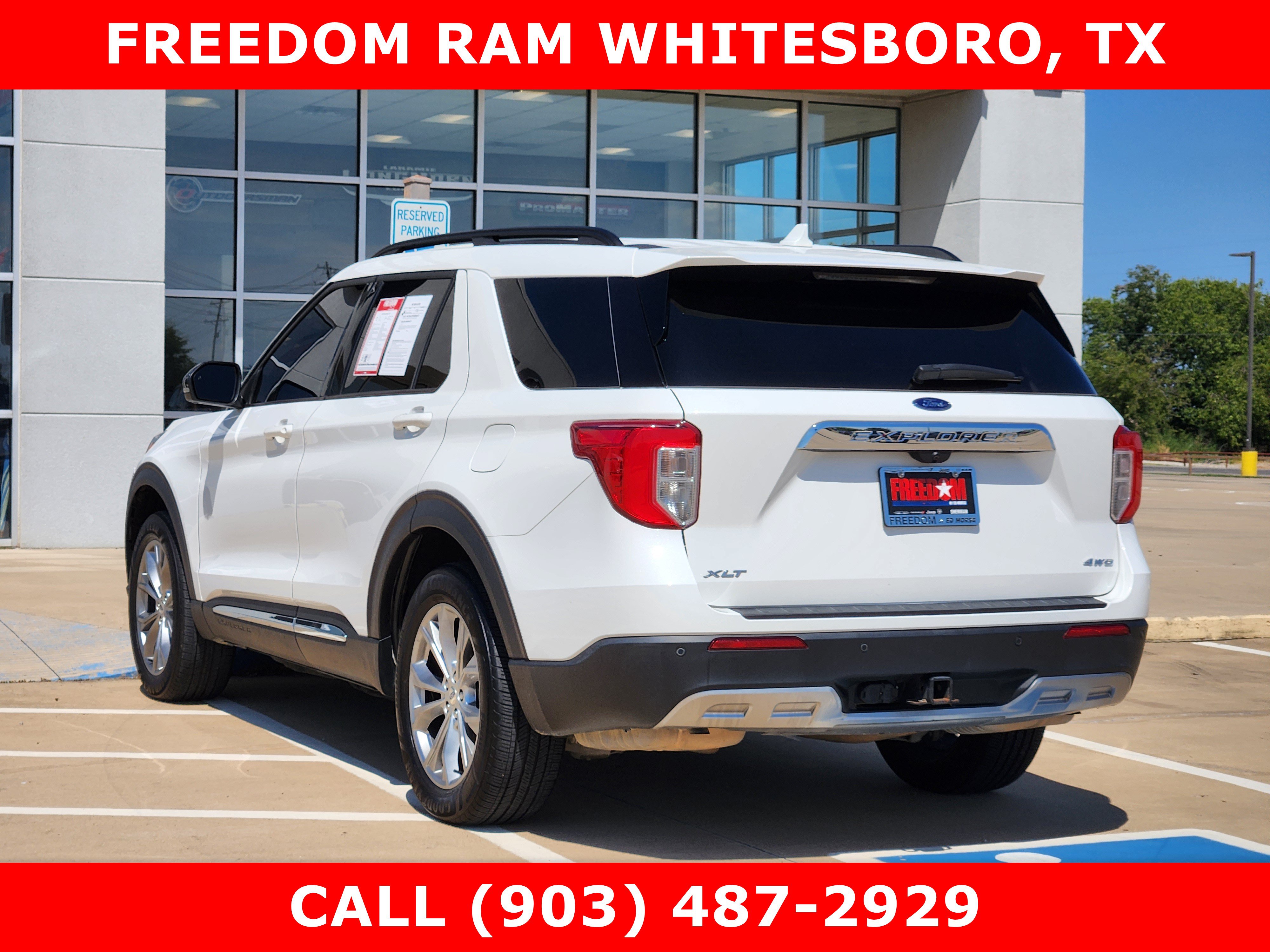 Used 2022 Ford Explorer XLT w/ Equipment Group 202A AWD/4WD image 3