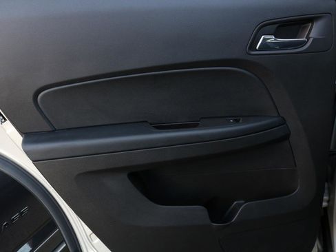 Used 2015 Chevrolet Equinox LT w/ Power Convenience Package image 27