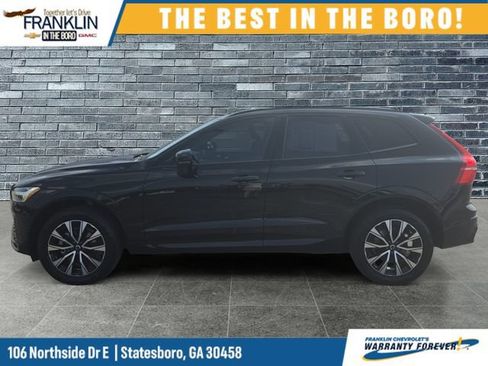 Used 2025 Volvo XC60 B5 Plus AWD/4WD image 2