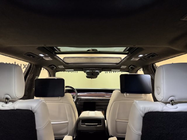 Used 2026 Cadillac Escalade Platinum Luxury w/ LPO, Floor Liner Package AWD/4WD image 23