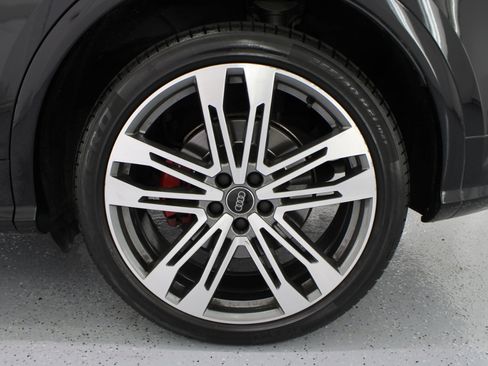 Used 2019 Audi SQ5 Premium Plus w/ Premium Plus Package image 79