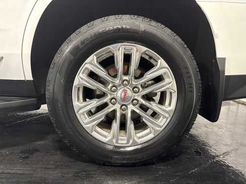 Used 2022 GMC Yukon SLT w/ SLT Premium Package AWD/4WD image 7