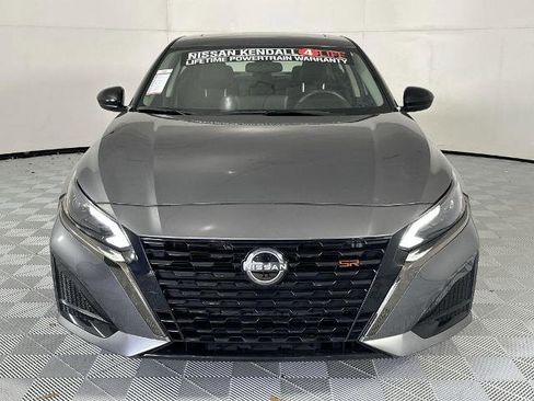 Certified 2024 Nissan Altima 2.5 SR w/ SR Premium Package FWD image 3