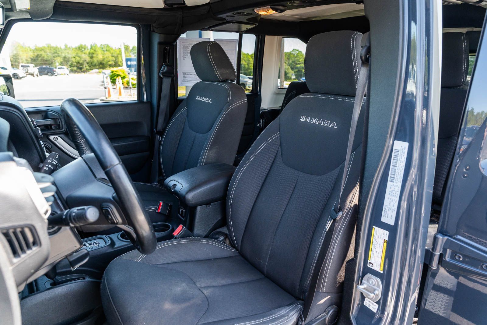 Used 2017 Jeep Wrangler Unlimited Sahara AWD/4WD image 20